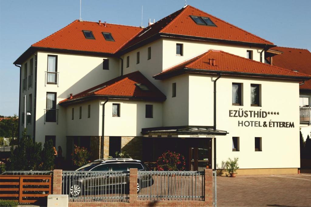 Ezuesthid Hotel Veszprém Eksteriør billede