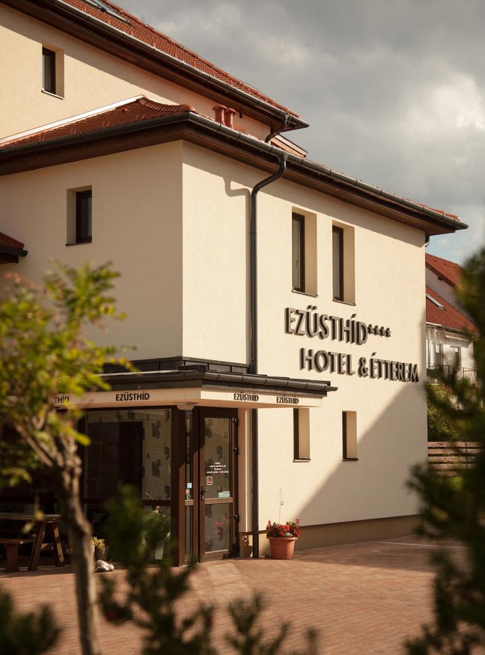 Ezuesthid Hotel Veszprém Eksteriør billede