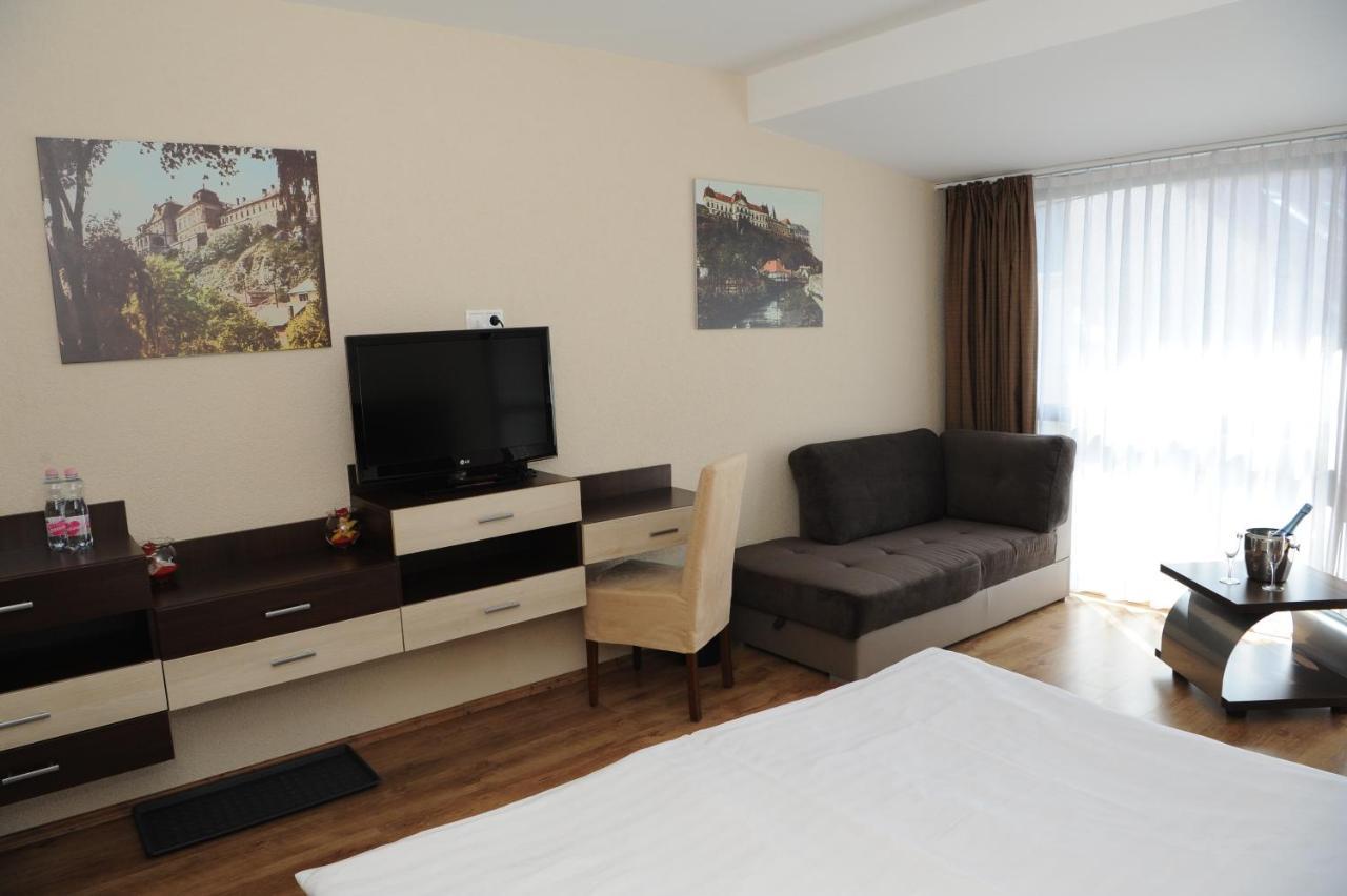 Ezuesthid Hotel Veszprém Eksteriør billede