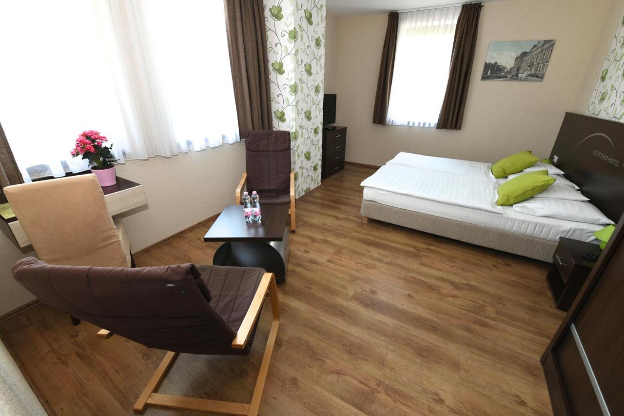 Ezuesthid Hotel Veszprém Eksteriør billede